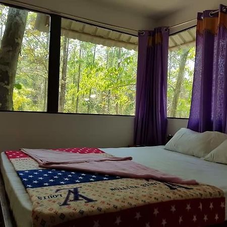 Ponmudi Valley Resorts Екстериор снимка
